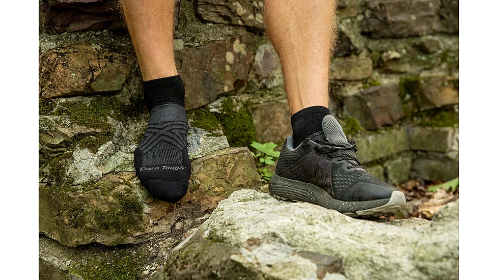 Darn Tough Run Quarter Ultra-Lightweight Running Socks - Men's - Image 8